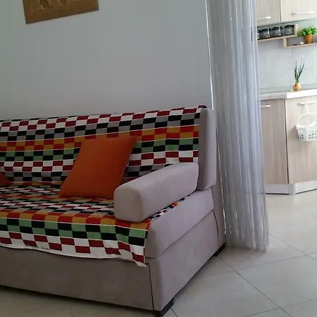 Apart Near The Beach