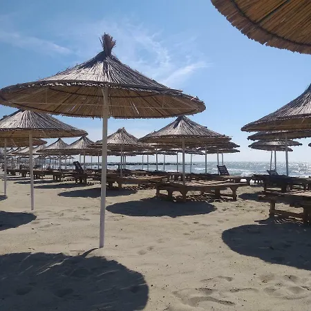 Apartment Apart Near The Beach