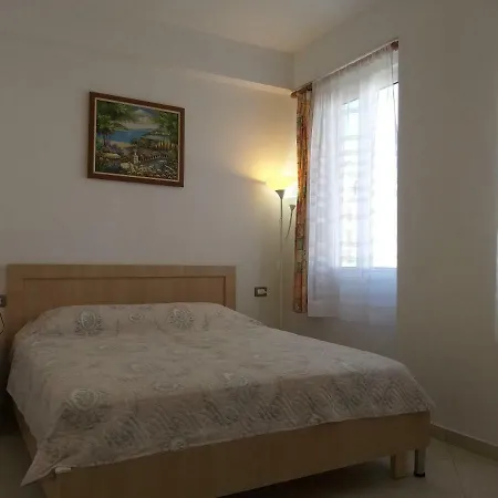 Apart Near The Beach Apartment